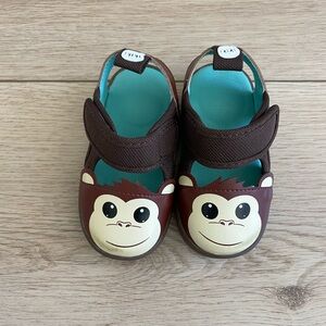 ikiki Squeaky Toddler Sandals